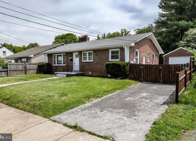 Property at 205 Polk Ave, Front Royal, VA 22630, 3 beds, 2 baths
