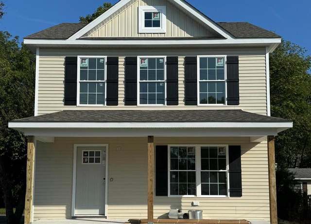 Property at 21 W Mispillion St, Harrington, DE 19952, 3 beds, 2.5 baths