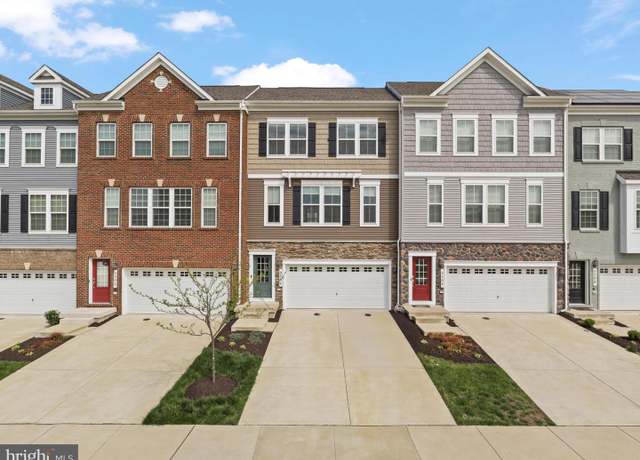 Property at 9504 Townfield Pl, Upper Marlboro, MD 20772, 3 beds, 3.5 baths