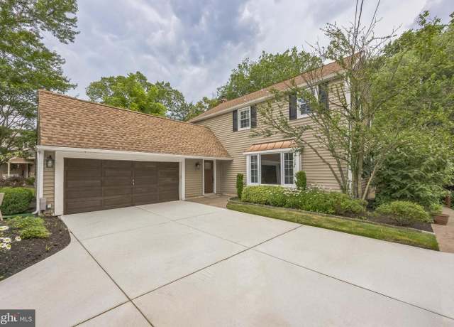 Property at 1921 W Point Dr, Cherry Hill, NJ 08003, 4 beds, 2.5 baths