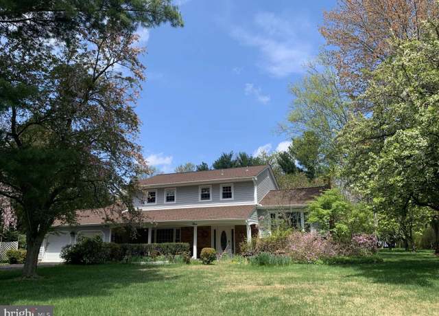 Property at 3 Manor Ridge Dr, Princeton Junction, NJ 08550, 4 beds, 2.5 baths