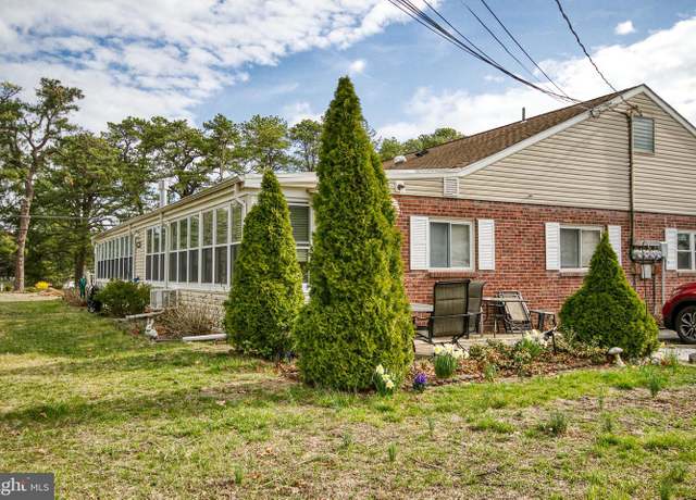 Property at 1 Walnut St Unit A, Toms River, NJ 08757, 2 beds, 1 bath