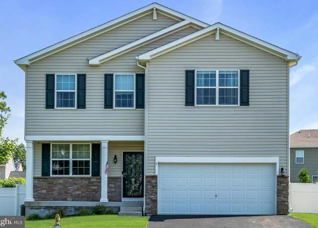 Property at 6 Hopper Ave, Barnegat, NJ 08005, 4 beds, 2.5 baths