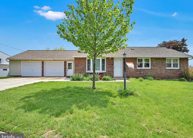 Property at 4330 Hilldale Rd, Reading, PA 19606, 4 beds, 2 baths