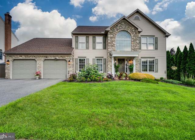 Property at 514 Augusta Dr W, Reading, PA 19608, 4 beds, 2.5 baths