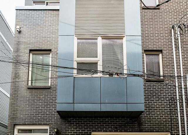 Property at 856 N Leithgow St, Philadelphia, PA 19123, 4 beds, 4.5 baths
