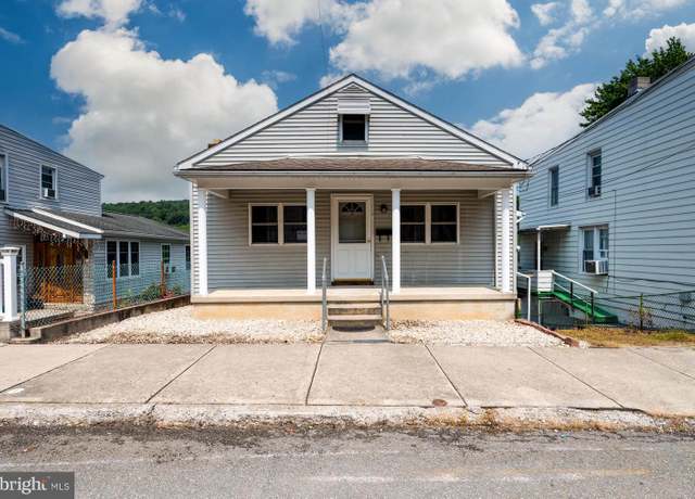 Property at 29 E Savory St, Pottsville, PA 17901, 3 beds, 1 bath
