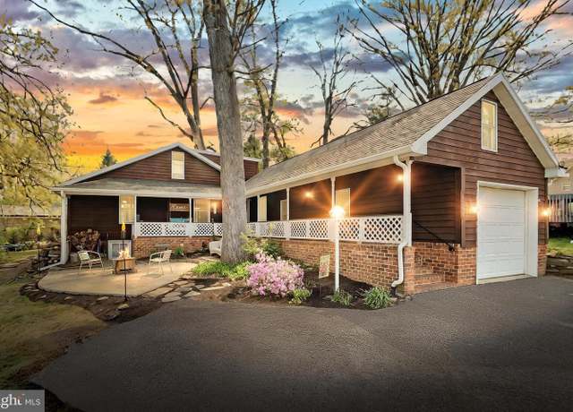 Property at 1293 Lancaster Ave, York, PA 17403, 4 beds, 2 baths