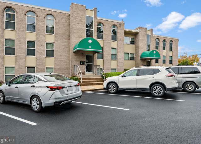 Property at 3 Canterbury Sq #402, Alexandria, VA 22304, 1 bed, 1 bath