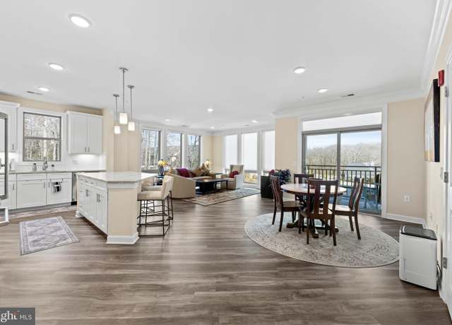 Property at 6104 Fairview Farm Dr #309, Alexandria, VA 22315, 2 beds, 2 baths