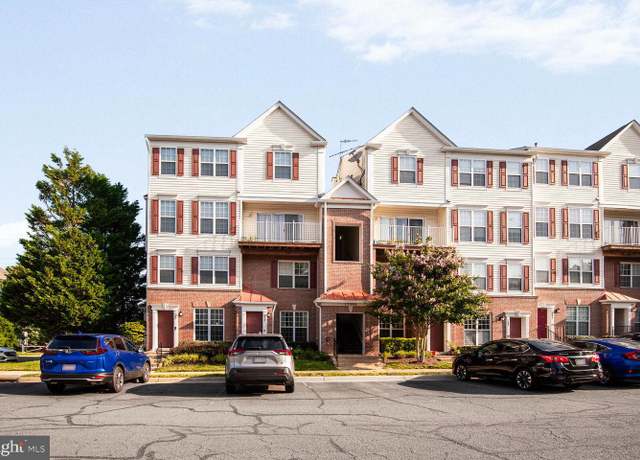 Property at 13390 Spofford Rd #302, Herndon, VA 20171, 2 beds, 2.5 baths