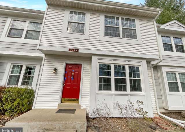 Property at 5145 Spring Branch Blvd, Dumfries, VA 22025, 3 beds, 3.5 baths