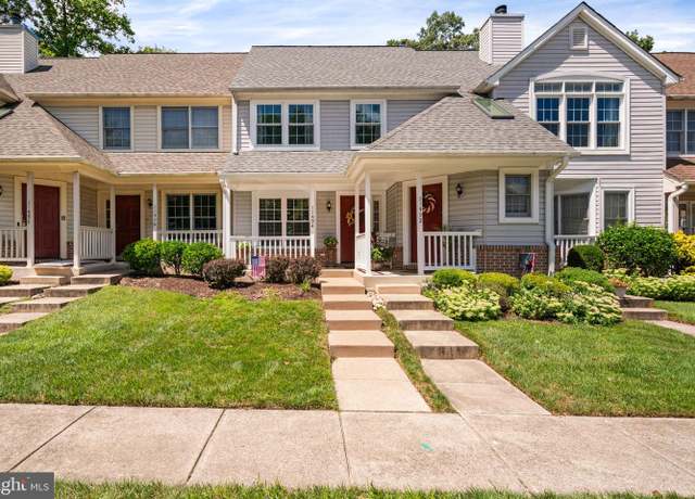 Property at 11494 Corinthia Ct, Woodbridge, VA 22192, 2 beds, 2.5 baths