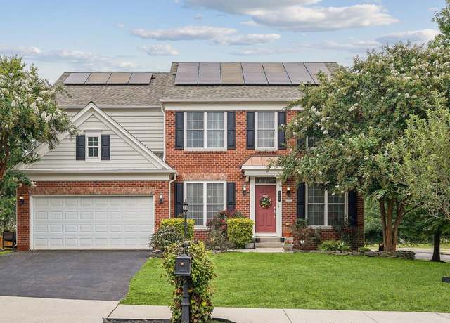 Property at 9400 Rim Rock Ct, Manassas, VA 20112, 4 beds, 3.5 baths