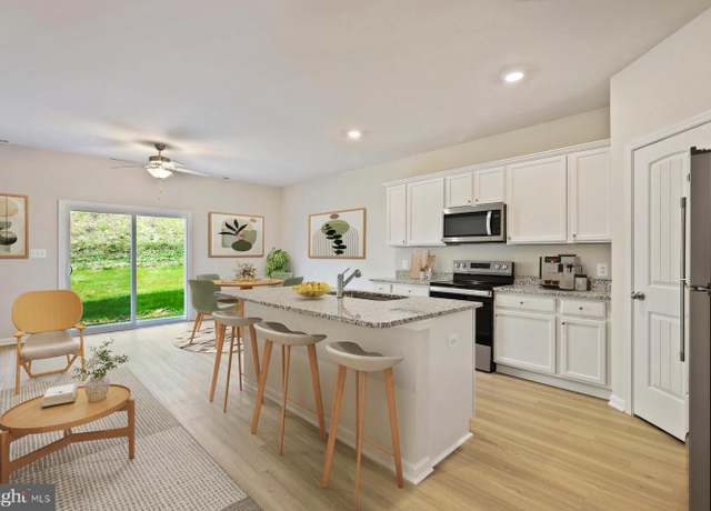 Property at 53 Cranston Ct, Falling Waters, WV 25419, 3 beds, 2.5 baths