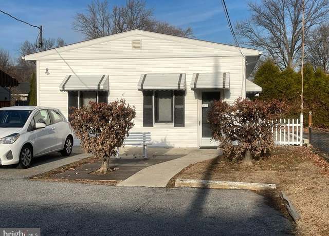 Property at 108 Delaware Ave, Claymont, DE 19703, 1 bath