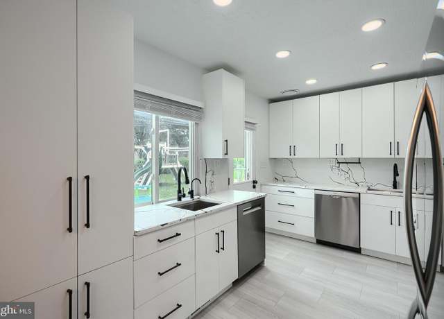Property at 6807 Chippewa Dr, Baltimore, MD 21209, 3 beds, 1.5 baths