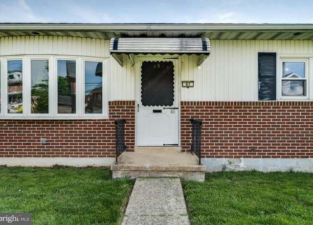 Property at 97 Summit Ave, Reading, PA 19607, 2 beds, 1 bath