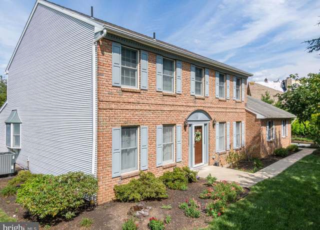 Property at 21 Golfview Ln, Reading, PA 19606, 4 beds, 2.5 baths