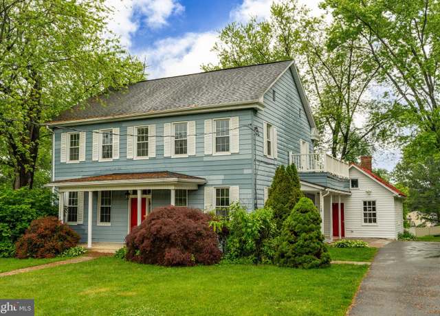 Property at 24 Kim Acres Dr, Mechanicsburg, PA 17055, 4 beds, 2 baths