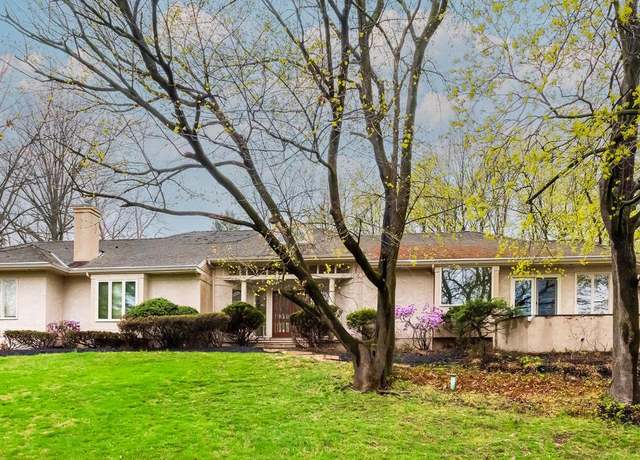 Property at 1215 Youngs Rd, West Chester, PA 19380, 5 beds, 4.5 baths