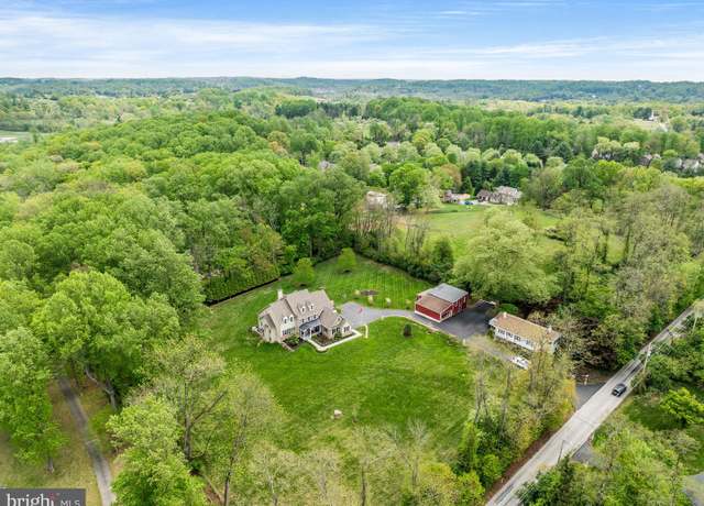 Property at 211 Dutton Mill Rd, West Chester, PA 19380, 5 beds, 5.5 baths