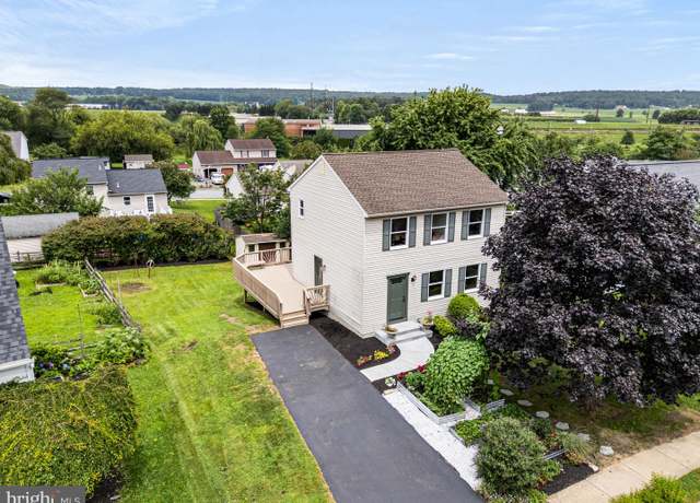 Property at 123 Nevin Dr, Honey Brook, PA 19344, 4 beds, 1.5 baths