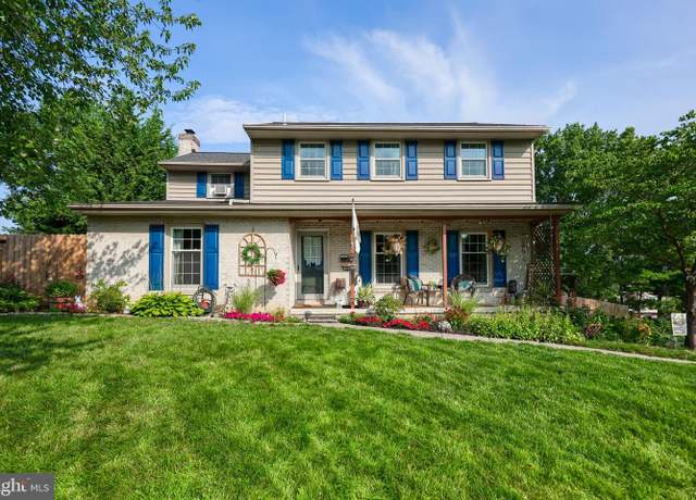 Property at 209 Oxford Dr, Lititz, PA 17543, 5 beds, 2.5 baths