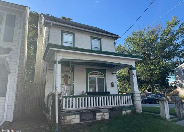 Property at 481 Spruce St, Pottstown, PA 19464, 2 beds, 1 bath