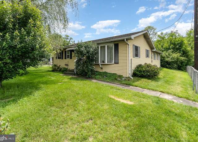Property at 26 Main St, Gilberton, PA 17934, 2 beds, 1 bath