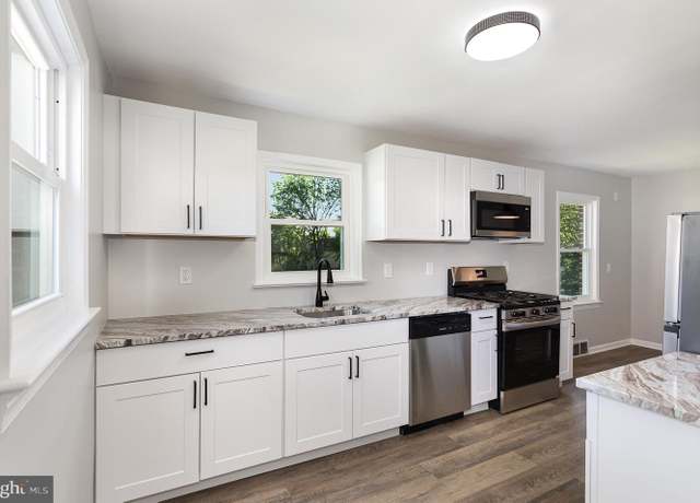 Property at 3333 Stone Ridge Rd, York, PA 17402, 3 beds, 2 baths