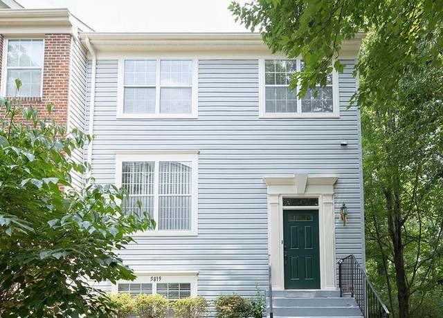 Property at 5819 Stream Pond Ct, Centreville, VA 20120, 4 beds, 3.5 baths