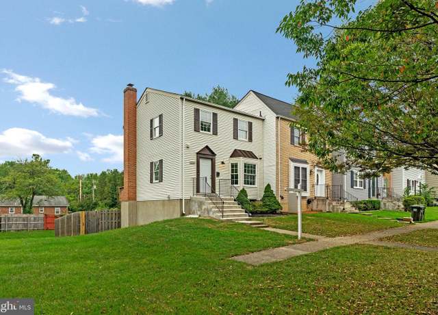 Property at 5950 Heritage Square Dr, Burke, VA 22015, 3 beds, 2.5 baths