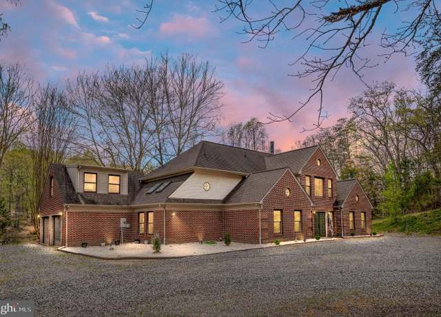 Property at 159 Doe Way, Fredericksburg, VA 22406, 5 beds, 4.5 baths