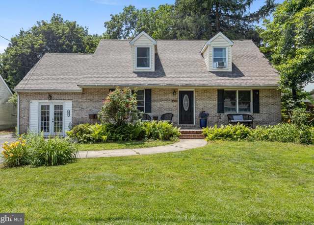 Property at 111 Delaplane Ave, Newark, DE 19711, 3 beds, 2 baths