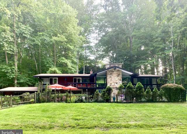 Property at 514 Hemlock Dr, Hockessin, DE 19707, 4 beds, 2 baths