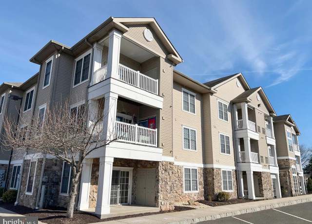Property at 510 Highland Ests, Clementon, NJ 08021, 2 beds, 2 baths
