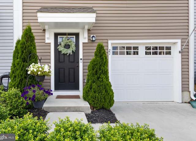 Property at 21 Burr St, Williamstown, NJ 08094, 3 beds, 2.5 baths