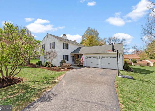 Property at 919 Thorne Dr, West Chester, PA 19382, 4 beds, 2.5 baths