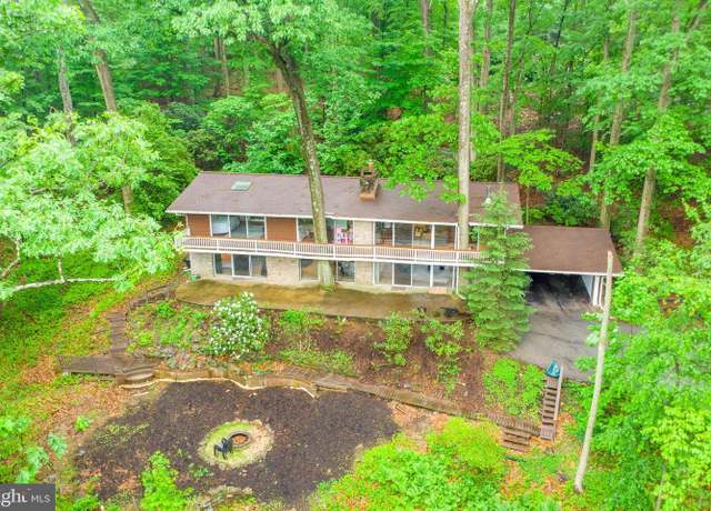 Property at 200 Jug Hollow Rd, Valley Forge, PA 19481, 5 beds, 3 baths