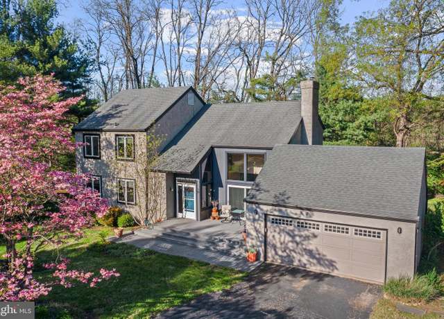 Property at 39 Haymarket Ln, Bryn Mawr, PA 19010, 4 beds, 2.5 baths