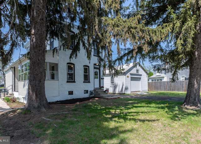 Property at 475 Farmington Ave, Pottstown, PA 19464, 3 beds, 1 bath