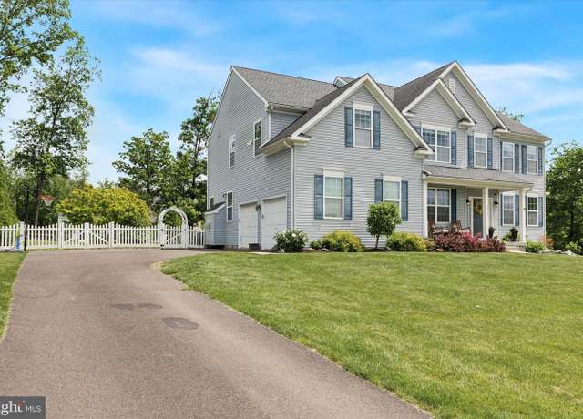 Property at 5932 Woodridge Dr, Green Lane, PA 18054, 5 beds, 2.5 baths