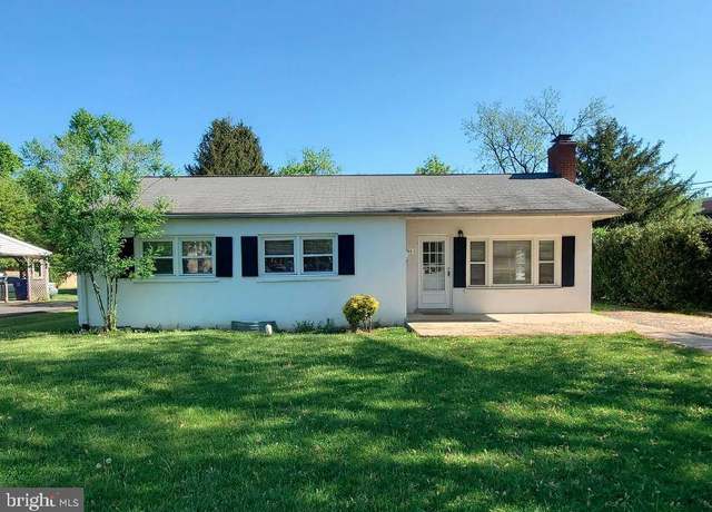 Property at 106 North St NE, Leesburg, VA 20176, 3 beds, 1 bath