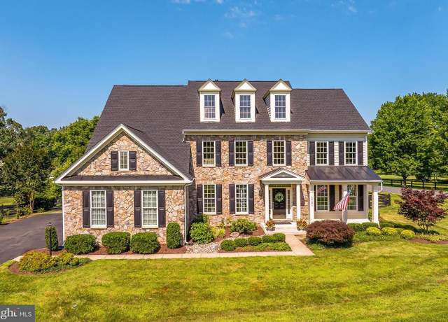 Property at 18191 Barrow Knoll Ln, Purcellville, VA 20132, 4 beds, 3.5 baths