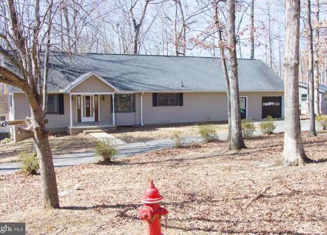 Property at 201 Happy Creek Rd, Locust Grove, VA 22508, 5 beds, 3 baths