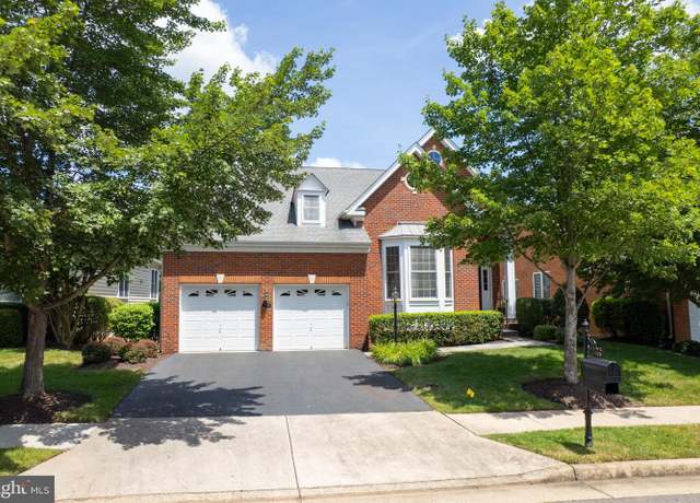 Property at 15206 Brier Creek Dr, Haymarket, VA 20169, 3 beds, 3 baths