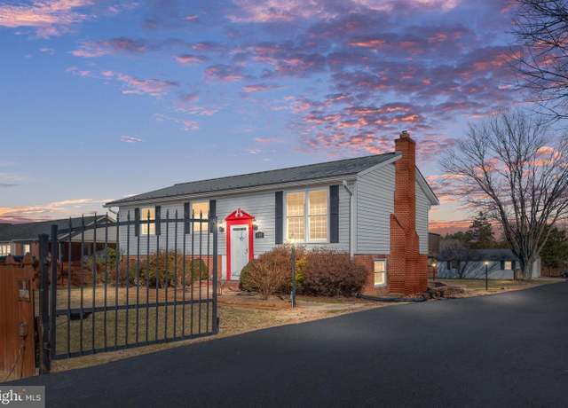 Property at 348 Poplar Rd, Fredericksburg, VA 22406, 4 beds, 2.5 baths