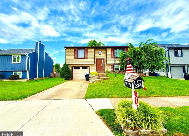 Property at 135 Holly Cir, Essex, MD 21221, 3 beds, 1.5 baths
