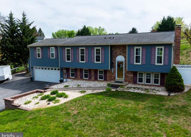 Property at 5405 Huckleberry Ln, Sykesville, MD 21784, 6 beds, 4 baths